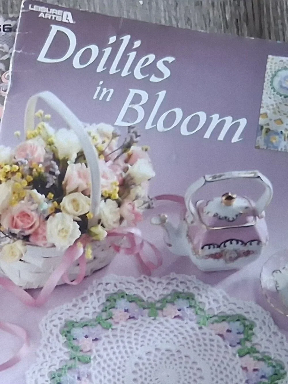 Vintage Annies  Doilies Crochet Needlework Booklets 5 Issues